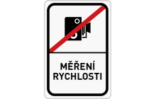 Dopravní značka „Konec měření rychlosti“ (č. IP 31b) označuje konec úseku měření rychlosti jízdy obecní policií. TestImage